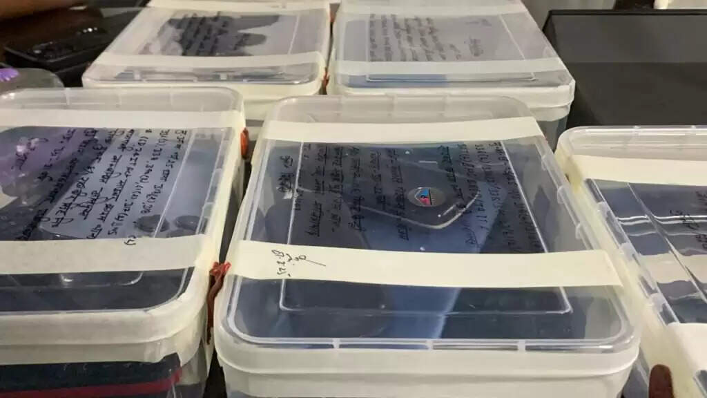 विदेशी नौकरी के नाम पर 80 लाख की साइबर ठगी, वाराणसी पुलिस ने गिरोह का किया भंडाफोड़