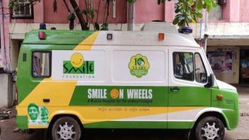 प्रयागराज के ग्रामीण इलाकों को मिला स्वास्थ्य सेवा का तोहफा, 'Smile On Wheels' से 12 गांवों में मुफ्त इलाज की सुविधा शुरू