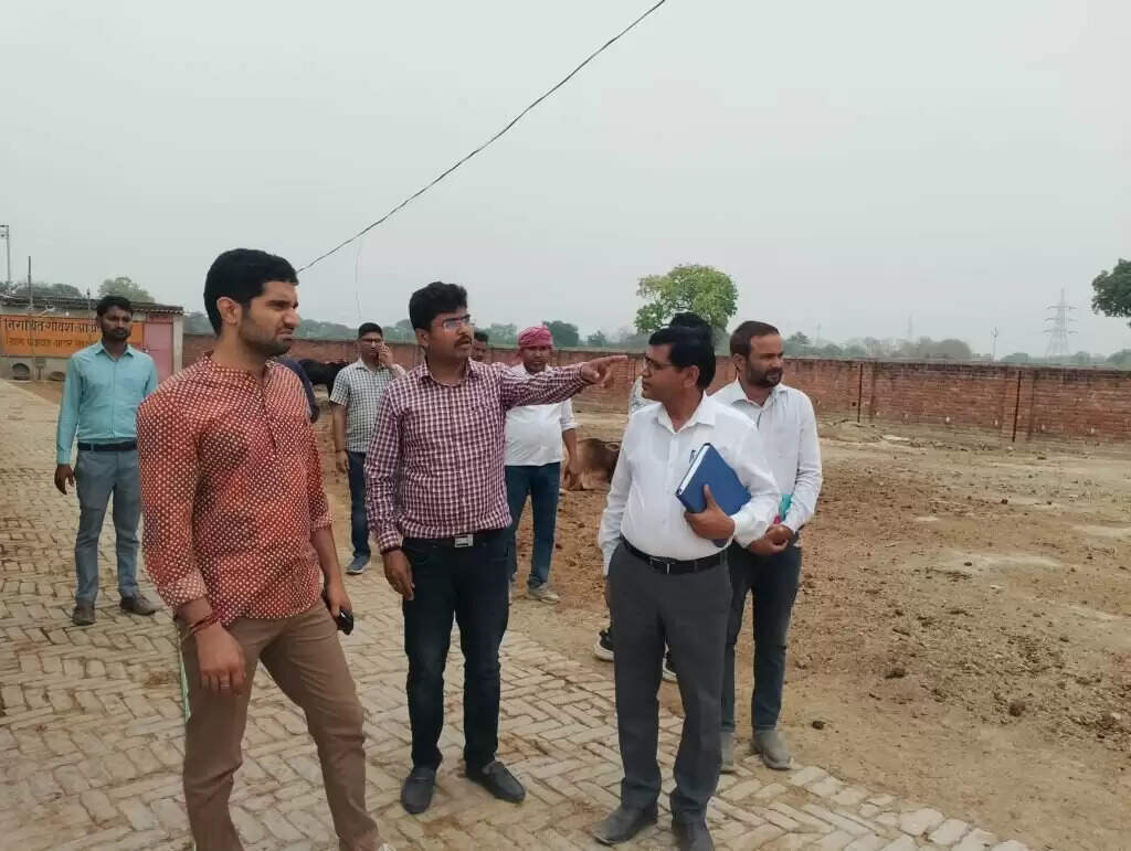 CDO Varanasi : आयर गौशाला का सीडीओ ने किया औचक निरीक्षण, लापरवाही पर दी सख्त चेतावनी