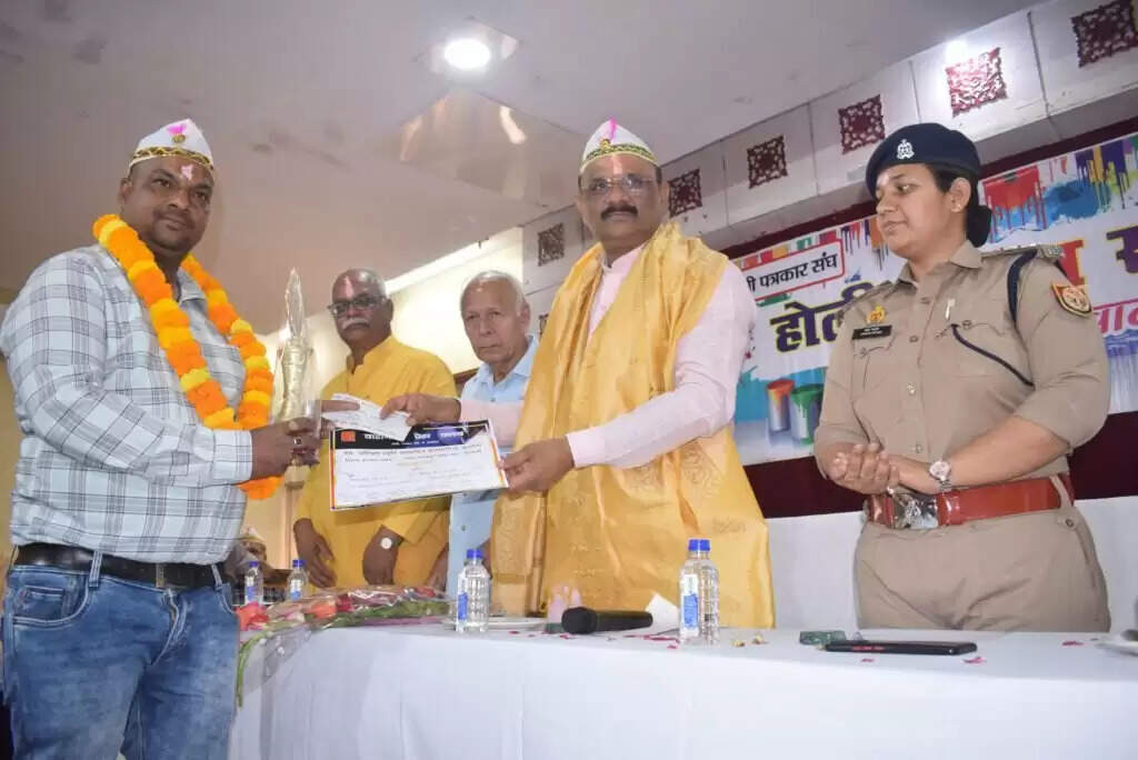 Press Club : फोटोग्राफी प्रतियोगिता, महापौर ने किया बहुउद्देशीय सभागार का लोकार्पण