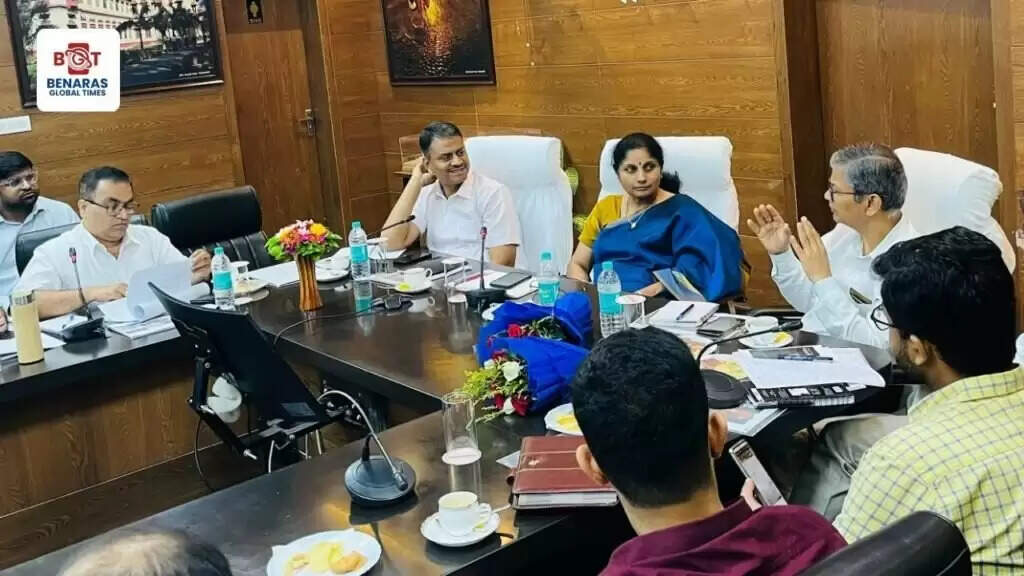 Varanasi: वाराणसी को ग्लोबल डेस्टिनेशन बनाने की तैयारी, पर्यटन मंत्रालय ने तैयार किया ब्लूप्रिंट