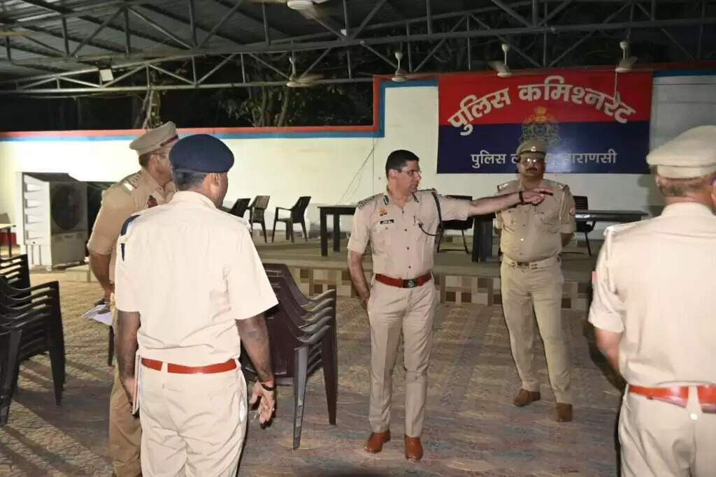 अपर पुलिस आयुक्त शिवहरी मीना ने Police Line में 1212 आरक्षियों के प्रशिक्षण तैयारियों का किया निरीक्षण