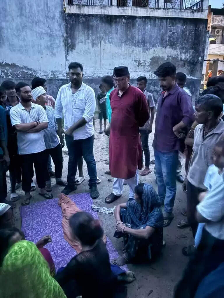 निर्माणाधीन Apartment के गड्ढे में गिरा 7 साल का मासूम, दर्दनाक मौत से इलाके में मचा कोहराम