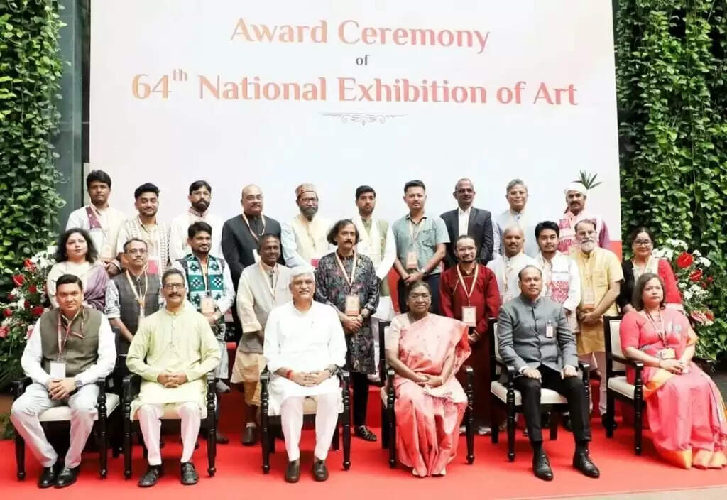 Varanasi: BHU की प्रोफेसर डॉ. कनु प्रिया को ललित कला अकादमी का प्रतिष्ठित पुरस्कार, राष्ट्रपति ने किया सम्मानित