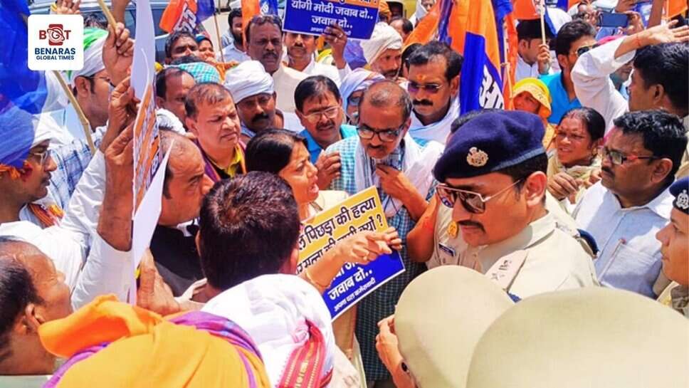 Hemant Patel Murder: वाराणसी में हेमंत सिंह पटेल हत्या मामले को लेकर अपना दल कमेरावादी का प्रदर्शन, पुलिस ने PMO मार्च रोका