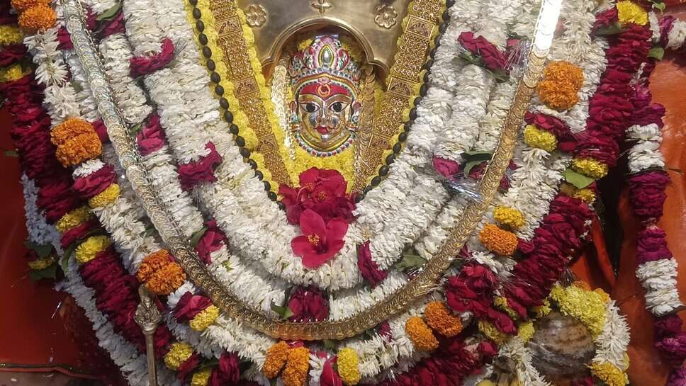 Chaitra Navratri 2025 : तीसरा दिन है माता चंद्रघंटा और सौभाग्य गौरी को समर्पित, काशी में यहां स्थित है देवियों का मंदिर