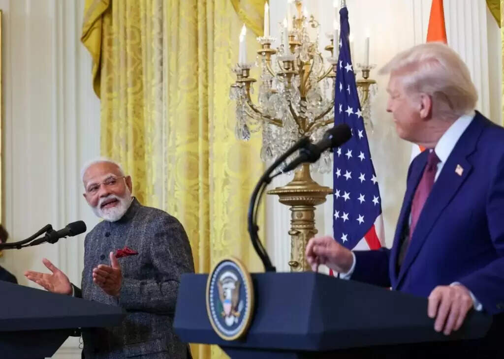 व्हाइट हाउस में पीएम मोदी और डोनाल्ड ट्रंप की मुलाकात: व्यापार, अवैध प्रवास से लेकर वैश्विक शांति तक, कई मुद्दों पर हुई चर्चा