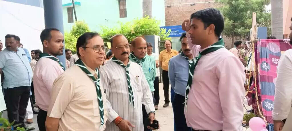 MGKVP : युवाओं को आत्मनिर्भर बनाने में स्काउट और गाइड शिविर प्रभावशाली : प्रो. मिश्र