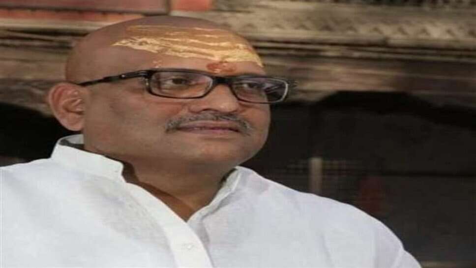 काशी के नाइट मार्केट को लेकर Ajay Rai ने मोदी–योगी सरकार पर लगाए गंभीर आरोप, पीड़ित दुकानदारों के पुनर्वास की मांग