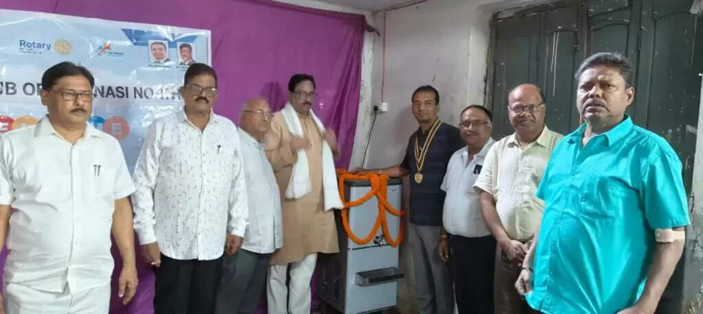 Rotary Club : रोटरी क्लब वाराणसी नॉर्थ ने छात्रों के लिए वाटर कूलर भेंट कर निभाया सामाजिक दायित्व