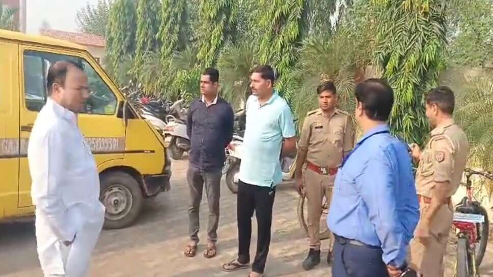 भाजपा जिला उपाध्यक्ष की स्कूल बस पर फायरिंग, 28 बच्चे सहमे