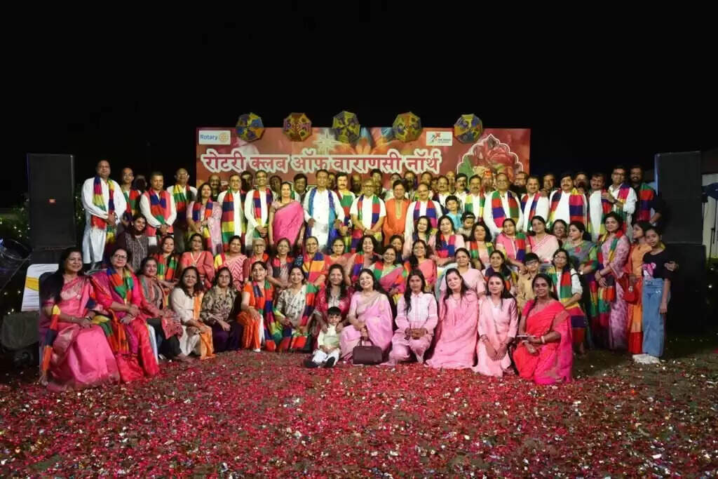 Rotary Club : रोटरी क्लब वाराणसी नॉर्थ ने फूलों की होली के साथ मनाया होली मिलन समारोह