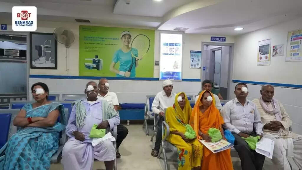 RK Netralaya: 6 मरीजों की लौटी रोशनी, सफलतापूर्वक हुआ नि:शुल्क मोतियाबिंद ऑपरेशन शिविर