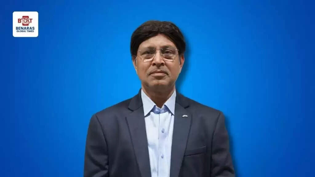 RK Netralaya: सफल आंखों का ऑपरेशन, डॉ. आर.के. ओझा ने लौटाई मरीज की रोशनी