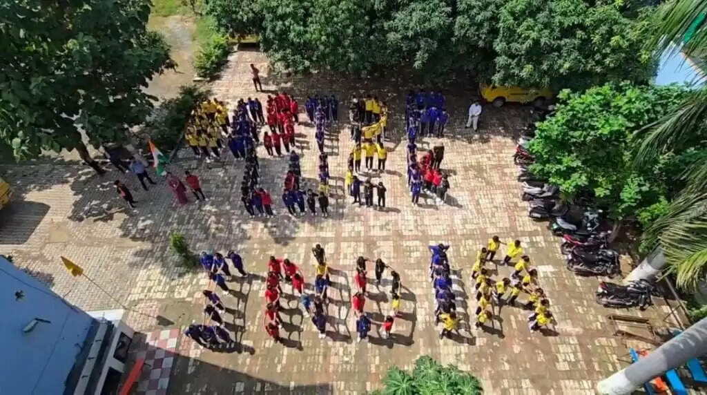 Chak De India : भारत-पाक फाइनल से पहले काशी में टीम इंडिया की जीत के लिए हवन, छात्रों ने अनोखे अंदाज में बढ़ाया हौसला