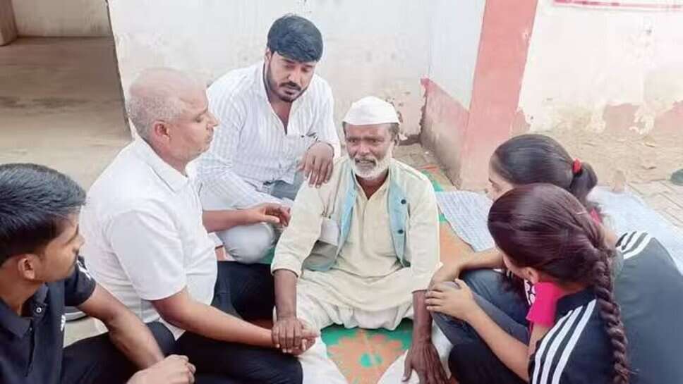 अनुराग यादव की हत्या पर न्याय की मांग,जज सिंह अन्ना का अनशन जारी