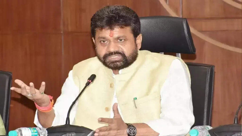 UP Govt : उत्तर प्रदेश में आयुष चिकित्सा सेवाओं को सुदृढ़ करने के कड़े निर्देश, आपातकालीन स्थिति के लिए तैयार रहने का आदेश