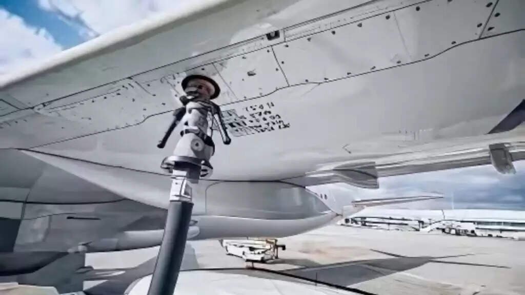 Jet Fuel हुआ महंगा: विमान ईंधन की कीमतों में लगातार दूसरे महीने बढ़ोतरी, एयरलाइंस की लागत बढ़ी