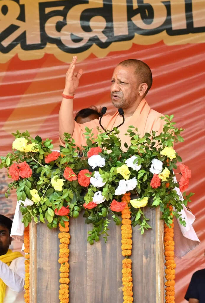 CM Yogi : मां केवल जीवन नहीं, संस्कारों की जननी होती हैं - सीएम योगी