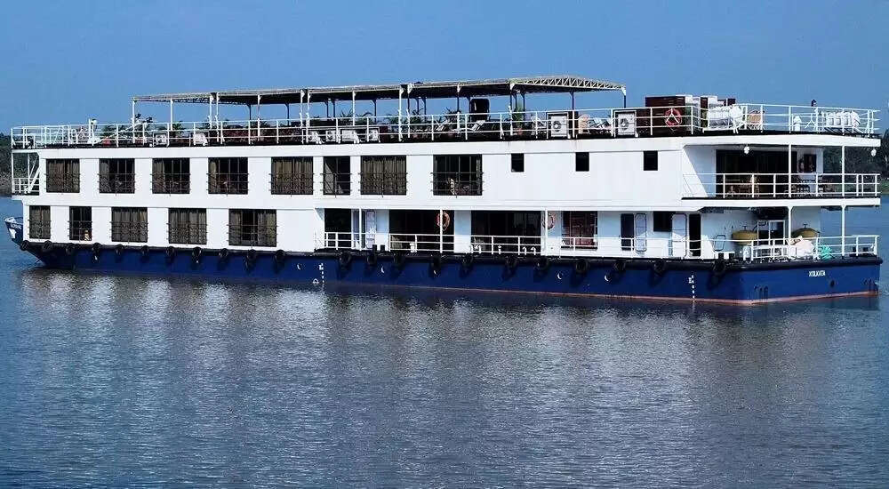 कोलकाता से चला 'Rajmahal Cruise' 24 विदेशी पर्यटकों संग 17 सितंबर को पहुंचेगा काशी
