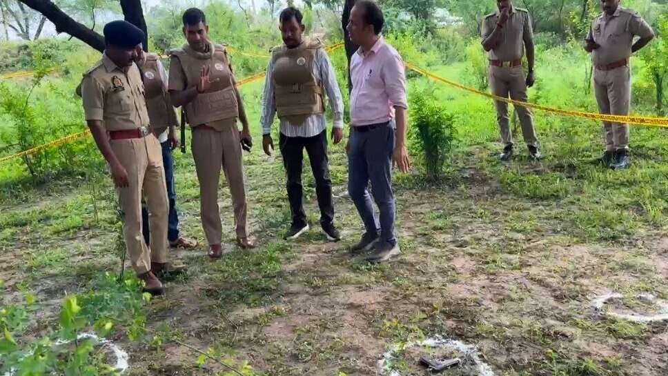 Varanasi : कोरियर मैनेजर पर फायरिंग करने वाला हमलावर मुठभेड़ के बाद गिरफ्तार, नौकरी नहीं देने पर मारी थी गोली