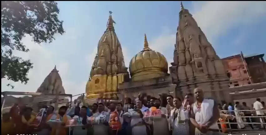 Krishna Janmashtami 2025: काशी विश्वनाथ मंदिर में श्रीकृष्ण जन्माष्टमी की भव्य तैयारियां, लड्डू गोपाल करेंगे बाबा विश्वनाथ के दर्शन