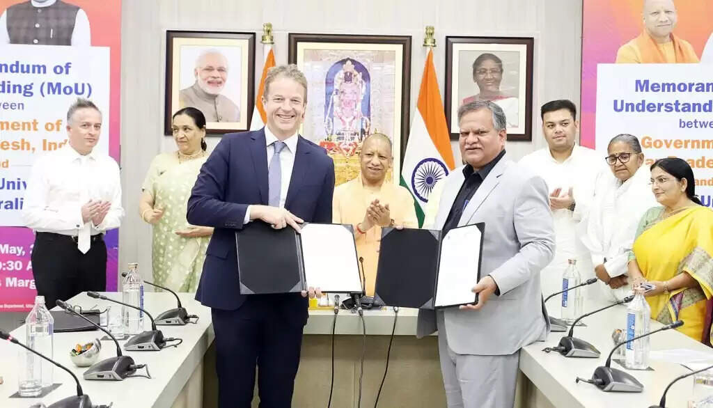 UP: सरकार और ऑस्ट्रेलिया यूनिवर्सिटी के बीच MOU साइन, शिक्षा में गुणवत्ता और वैश्विक सहयोग को मिलेगा बढ़ावा