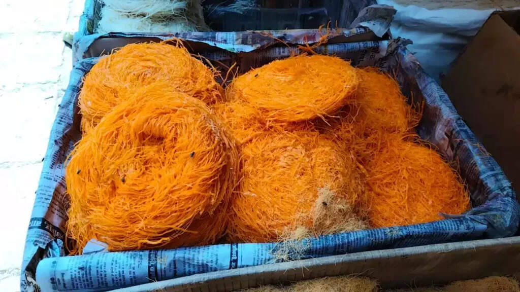 Eid 2025 : भदउ सेवई मंडी में तैयारियां जोरों पर, परंपरागत स्वाद में बढ़ी मांग