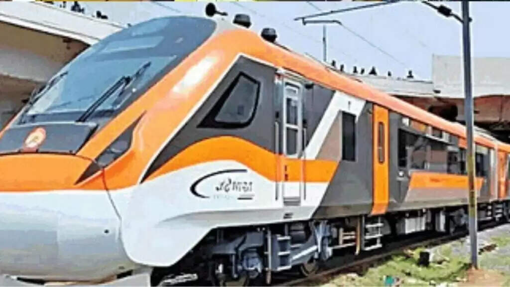 Vande Bharat : 16 कोच की होगी आगरा-बनारस वंदेभारत एक्सप्रेस, यात्रियों को मिलेगी ज्यादा सुविधा