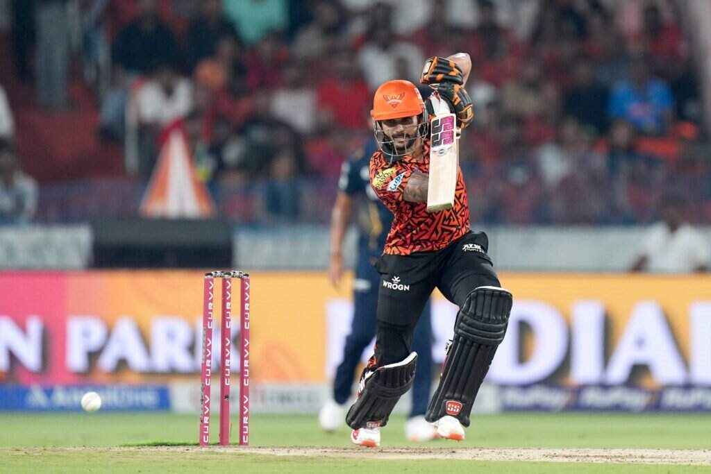 SRH vs GT: मोहम्मद सिराज की कहर बरपाती गेंदबाज़ी, SRH ने GT को दिया 153 रन का टारगेट