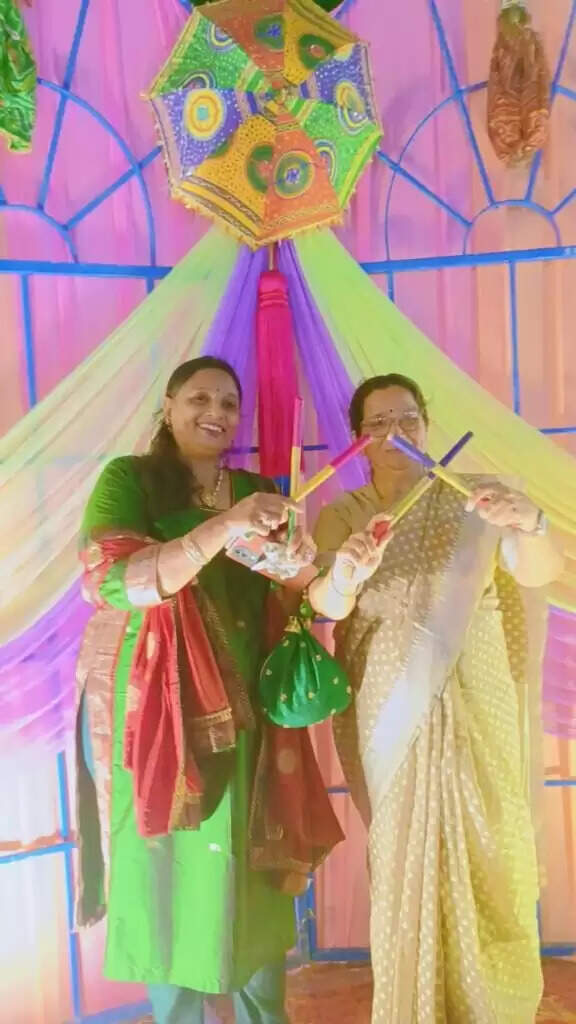 Vanita Institute ने "शक्ति रास" डांडिया इवनिंग का आयोजन