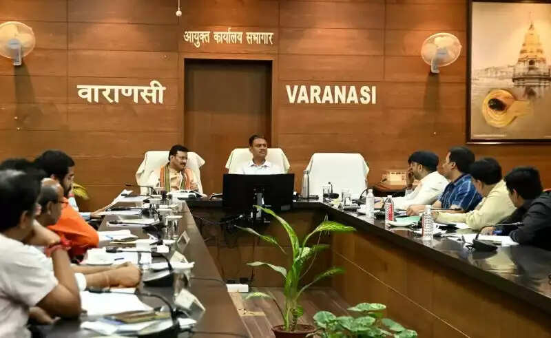 Kashi Vishwanath Mandir प्रशासन की संयुक्त बैठक में ऐतिहासिक फैसले, श्रद्धालुओं की सुविधा को मिली प्राथमिकता