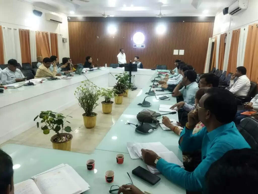 Varanasi : पूरे अप्रैल महीने चलेगा विशेष संचारी रोग नियंत्रण अभियान, 10 अप्रैल से दस्तक अभियान भी होगा शुरू