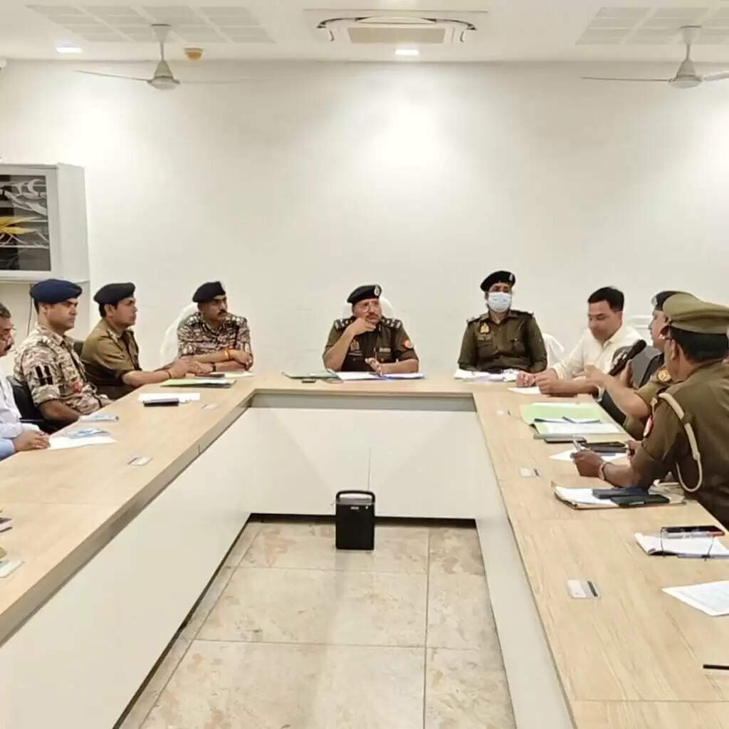 महाशिवरात्रि 2025: काशी विश्वनाथ धाम में दर्शन-पूजन व्यवस्था को लेकर प्रशासन की तैयारी तेज