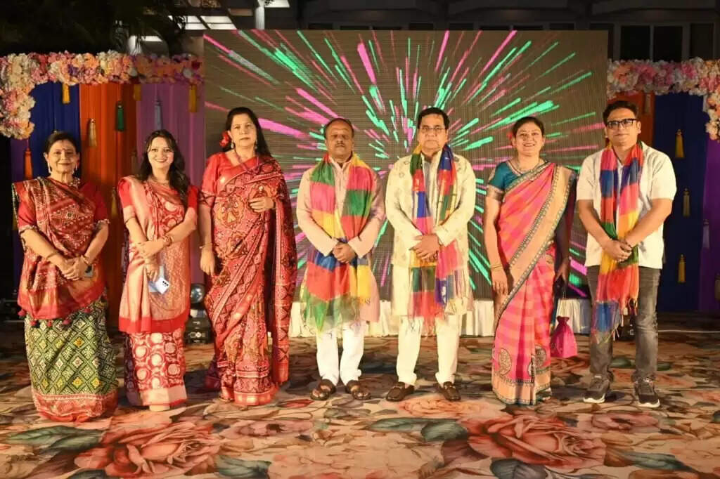 Phaguni Bayar : भारत विकास परिषद काशी ने वाराणसी में आयोजित किया भव्य होली मिलन समारोह