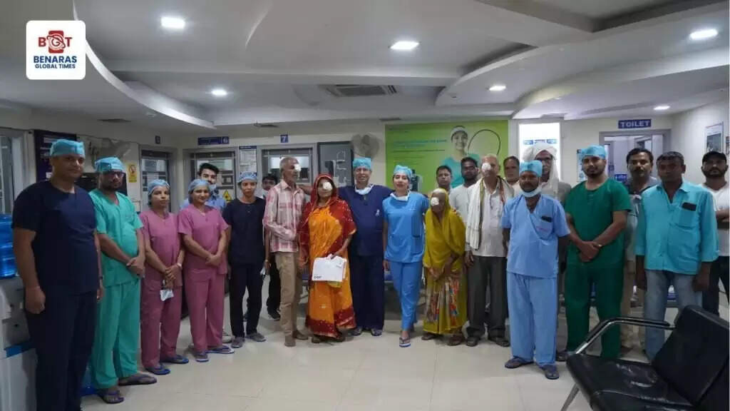 4 ज़रूरतमंदों की आंखों में लौटी रोशनी: RK Netralaya में डॉ. आयुषी ओझा ने किए निःशुल्क मोतियाबिंद ऑपरेशन