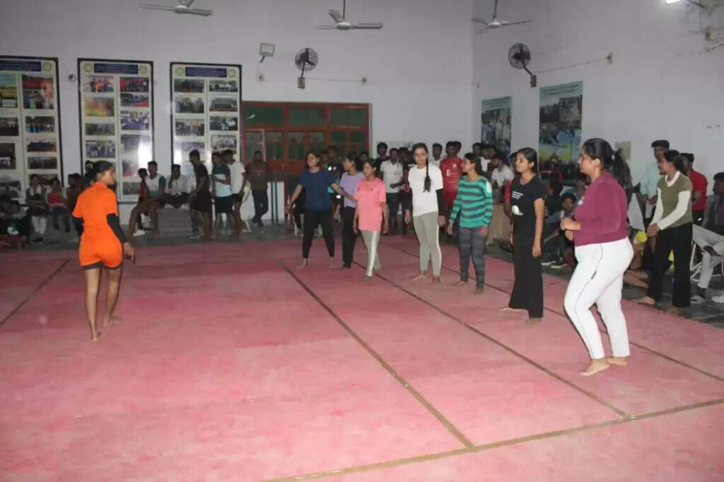 काशी विद्यापीठ में फिट इंडिया वीक का आगाज, कबड्डी में एलबीएस छात्रावास और शारीरिक शिक्षा विभाग की टीम विजेता