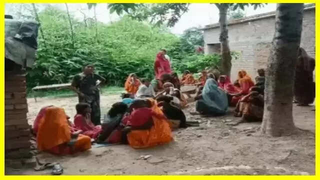 Varanasi : घर के बाहर सो रहे युवक की गला रेतकर हत्या, 4 महीने पहले हुई थी शादी