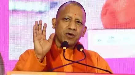 CM Yogi ने पेश किया सरकार का रिपोर्ट कार्ड, बताया कैसे 8 सालों में बदली यूपी की तस्वीर