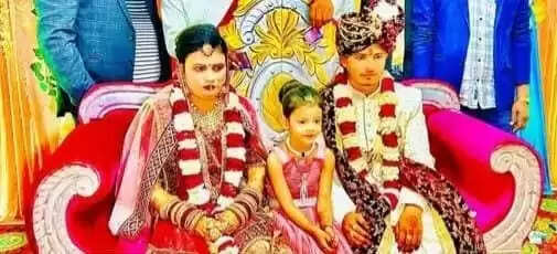 Auraiya Hatya: पत्नी ने प्रेमी के साथ मिलकर पति की हत्या की साजिश रची, 2 लाख में सुपारी देकर हत्या करवाई