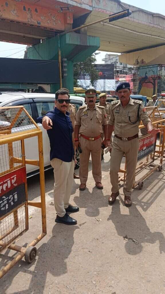 Police Commissioner ने पांडेयपुर चौराहे का निरीक्षण कर दिए आवश्यक दिशा-निर्देश