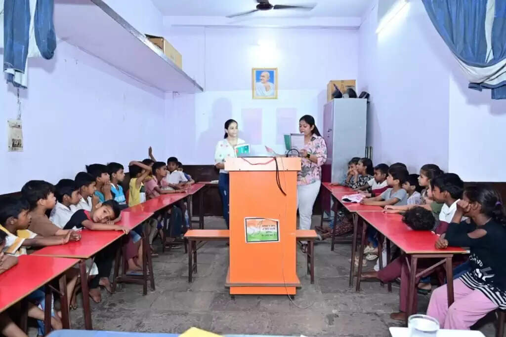 Child Sexual Abuse Awareness : यंग इंडियंस की "मासूम पहल",वाराणसी में बच्चों को यौन शोषण से बचाने के लिए कार्यशाला हुआ सम्पन्न