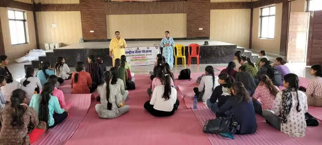 Environmental conservation : काशी विद्यापीठ में पर्यावरण संरक्षण के लिए जन-जागरूकता कार्यक्रम आयोजित