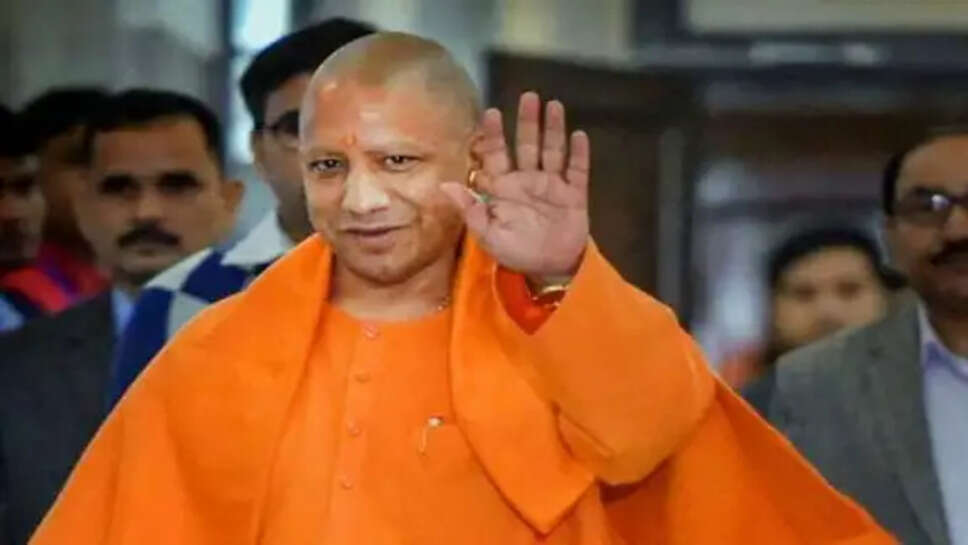 वाराणसी दौरे पर CM योगी