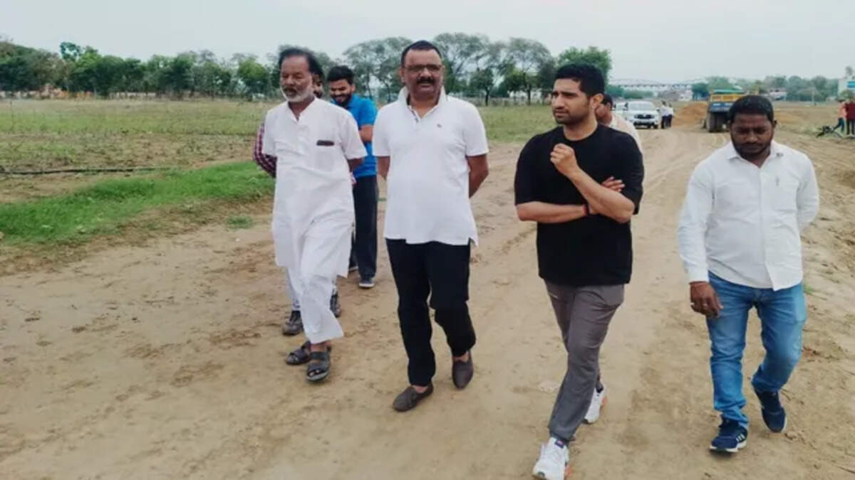  डोमरी में 350 बीघा में विकसित हो रहा &lsquo;ग्रीन काशी&rsquo;, महापौर व नगर आयुक्त ने किया निरीक्षण