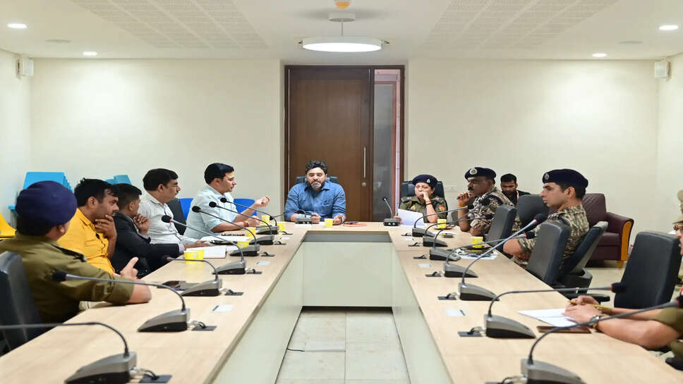  4 मार्च को श्री काशी विश्वनाथ धाम में पुष्प होली, सुरक्षा व भीड़ प्रबंधन के पुख्ता इंतजाम