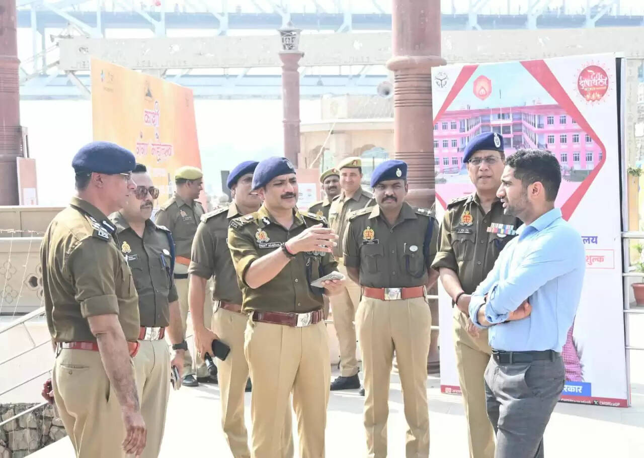देव दीपावली की तैयारियों का पुलिस आयुक्त मोहित अग्रवाल ने किया निरीक्षण, सुरक्षा और भीड़ प्रबंधन पर दिए सख्त निर्देश