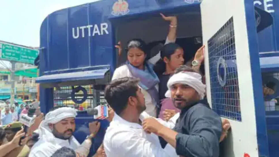 पल्लवी पटेल हिरासत में