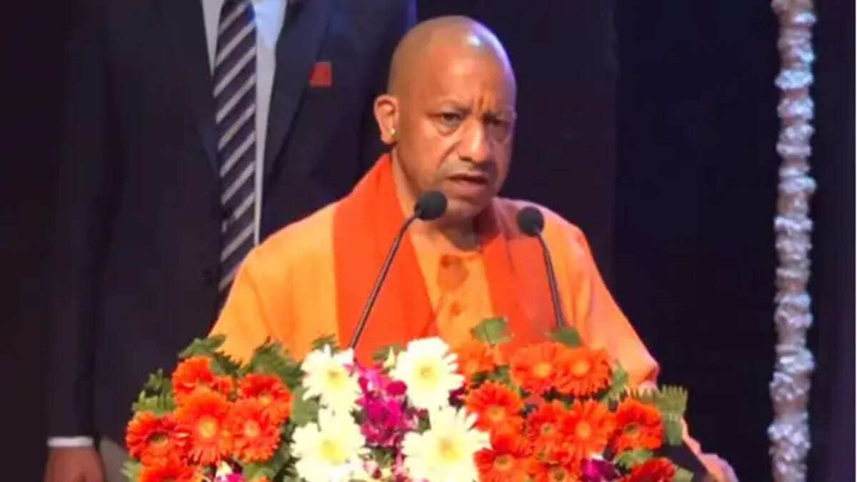  होली पर योगी सरकार का तोहफा: 1.86 करोड़ उज्ज्वला परिवारों को मुफ्त गैस सिलिंडर