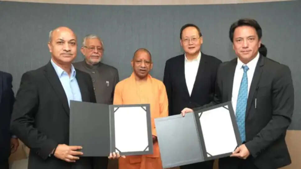  सिंगापुर दौरे में यूपी को बड़ी उपलब्धि: इन्वेस्ट यूपी&ndash;एससीई समझौता, जेवर में 4458 करोड़ के दो मेगा प्रोजेक्ट